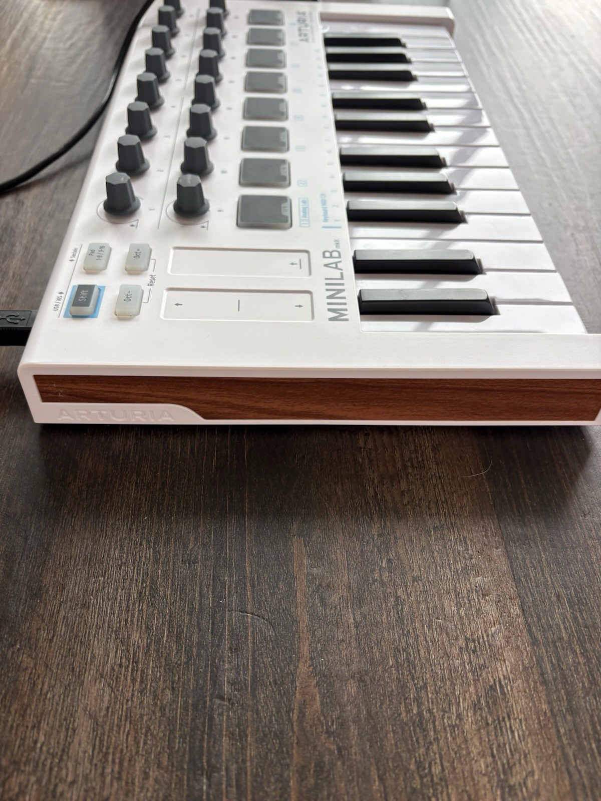 GREAT CONDITION Arturia MiniLab MkII MIDI Controller w/ Analog Lab Lite Software