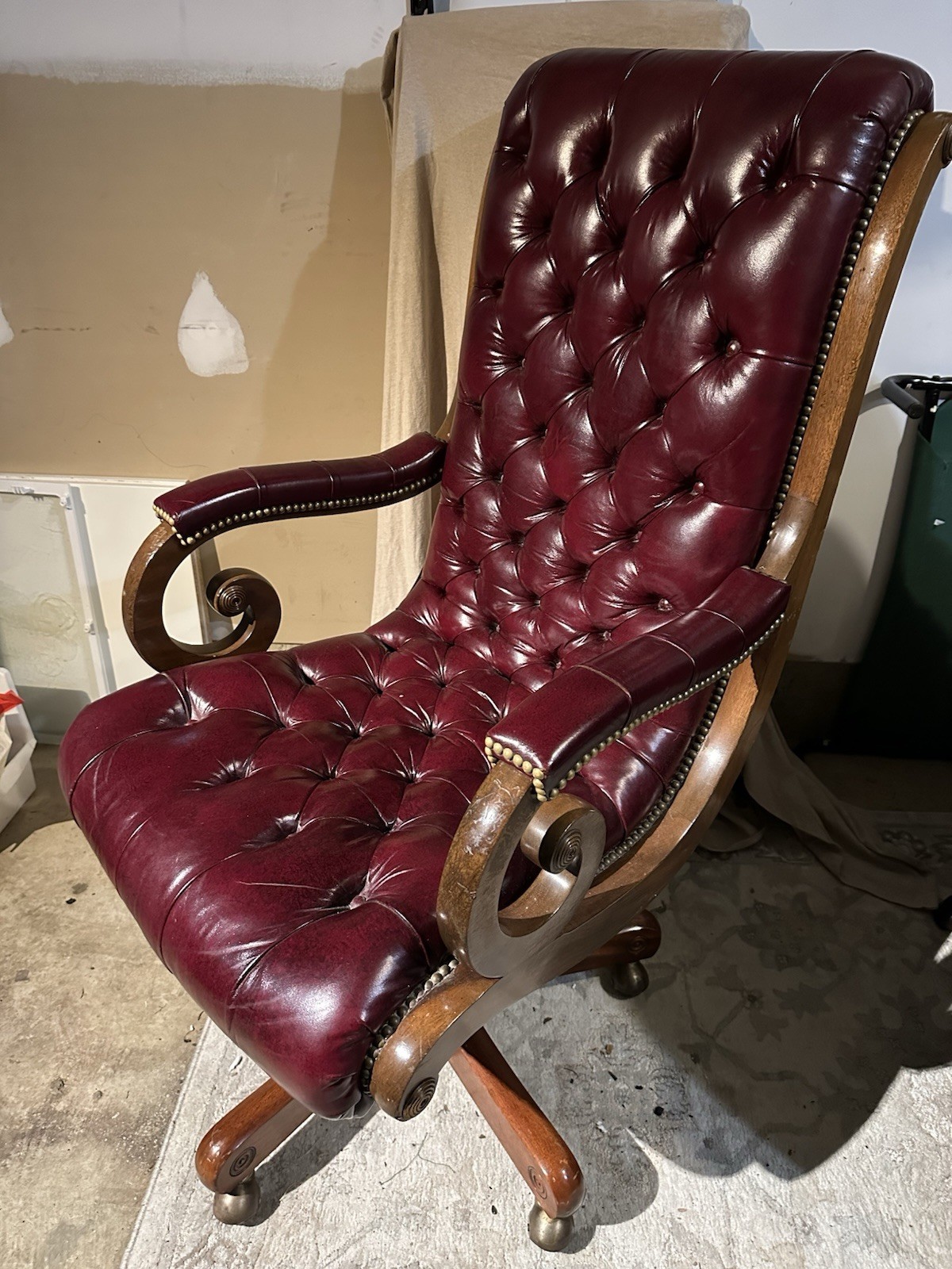 Kittinger Executive Tufted Leather Desk chair With Adjustable Base