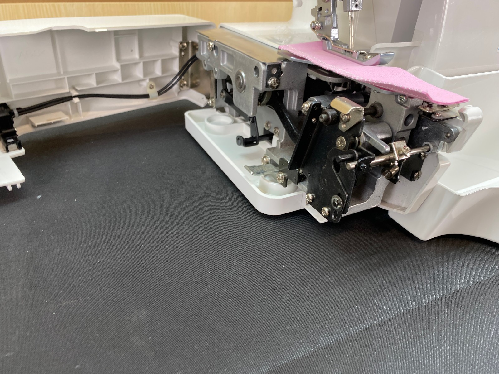 Juki MO-1000 Air Thread Overlock Serger Machine - Quality Pre-Owned ✅