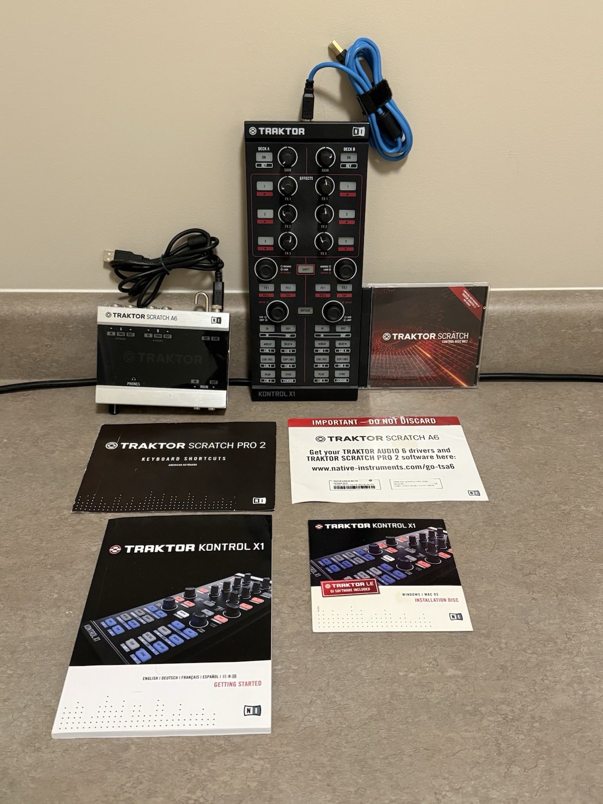 Native Instruments Traktor Kontrol X1 & Traktor Scratch A6 Audio Interface