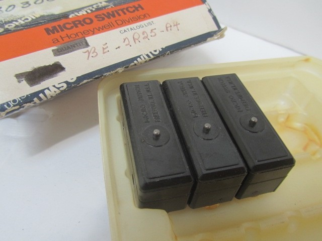 Honeywell BE-2R25-A4 Micro Switch (Lot of 3 Switches)