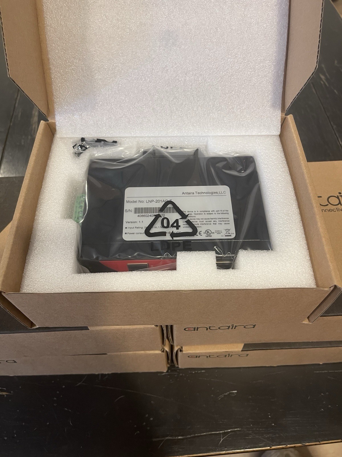 Antaira LNP-201AG-T Ethernet Switch Original Boxing (BNIB)