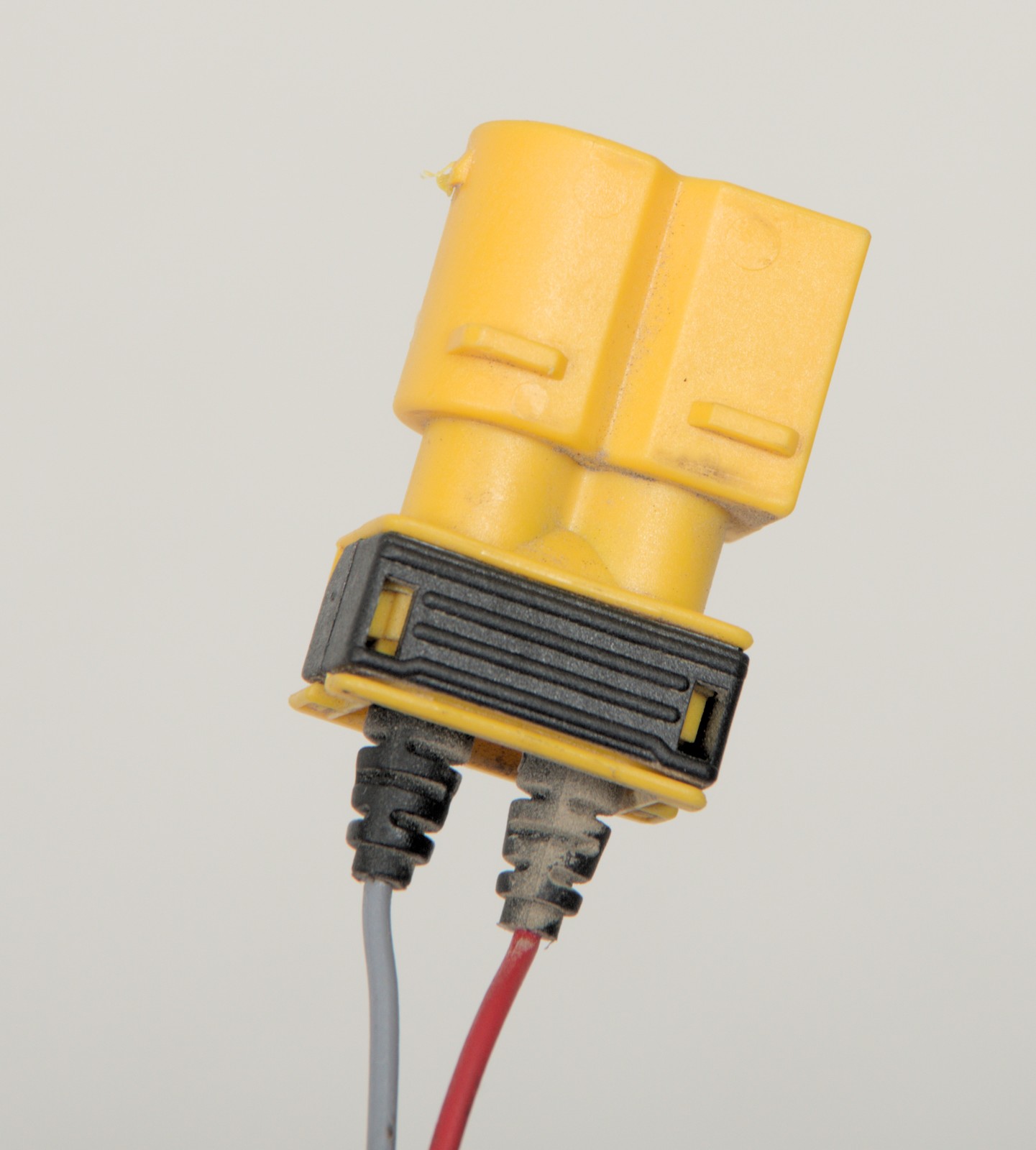 Genuine BMW E36 Door component. Microswitch 61311387028