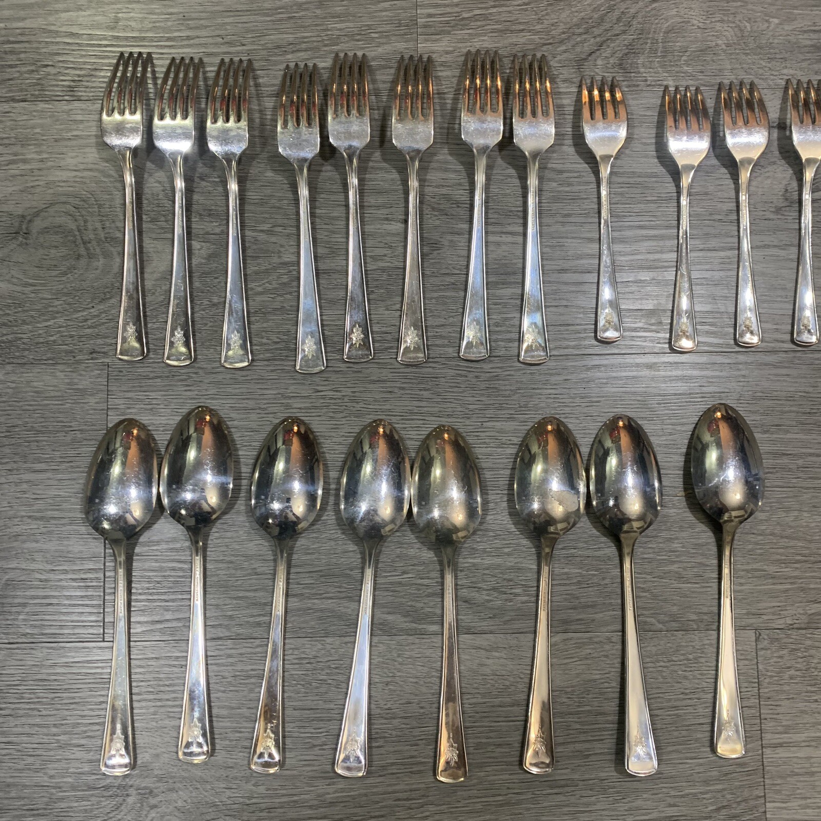 Vintage MINUET Silver Plate Flatware Set 42 Pieces (7 settings +)