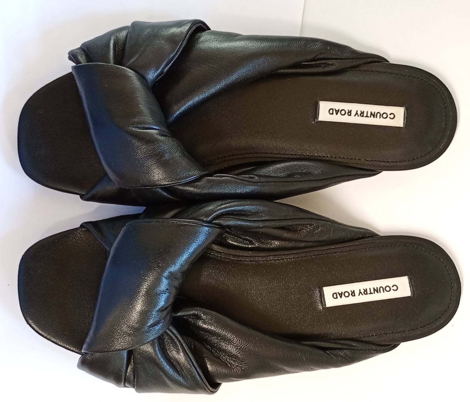 Country Road Tilly Black leather Slides 37 Aus 6.5 • As New RRP $149