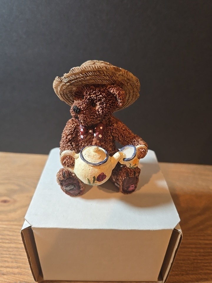 Teddy Bear  Statue Boyd bear?