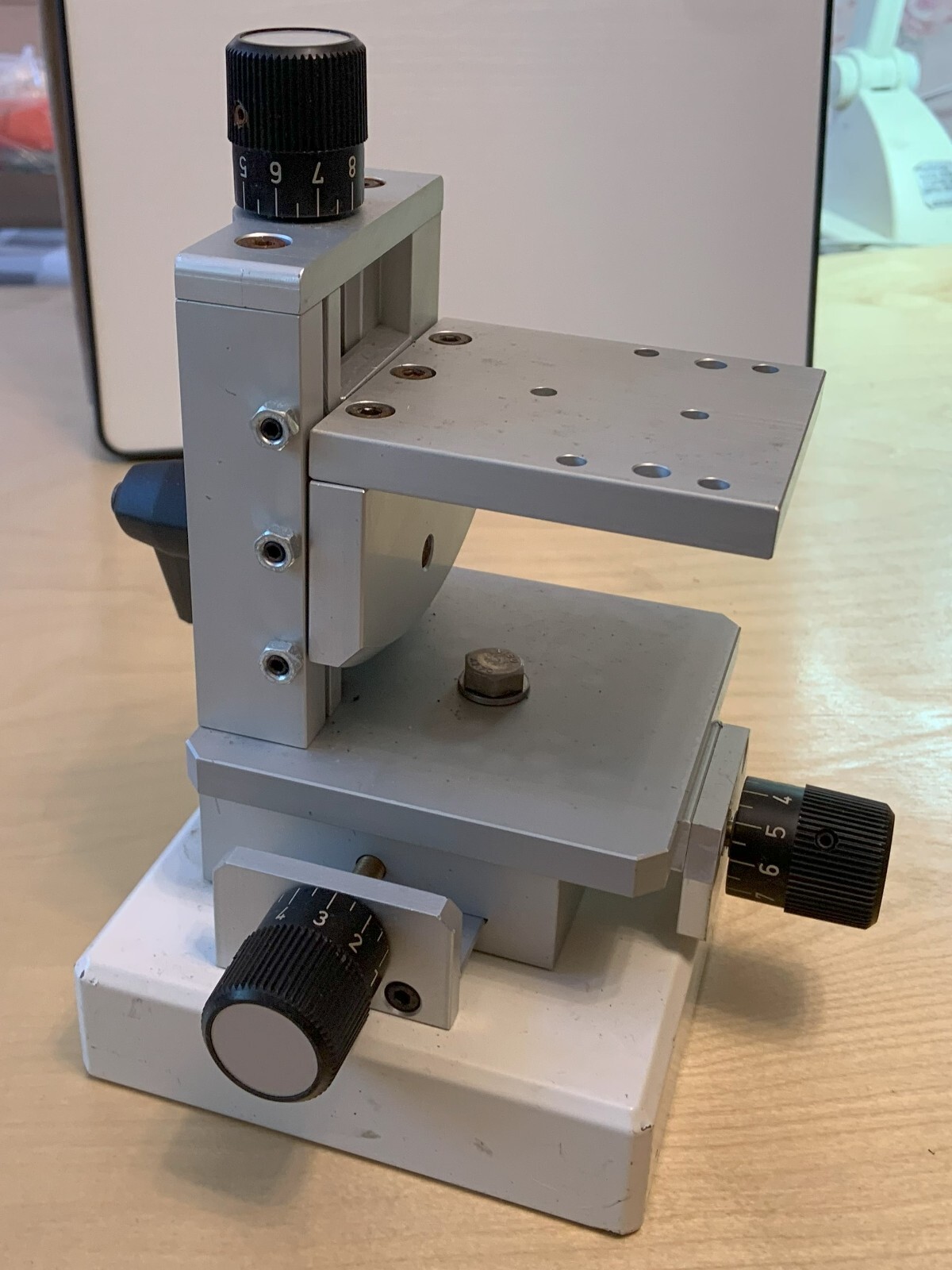 Heavy duty translation stage, Three Dimensions