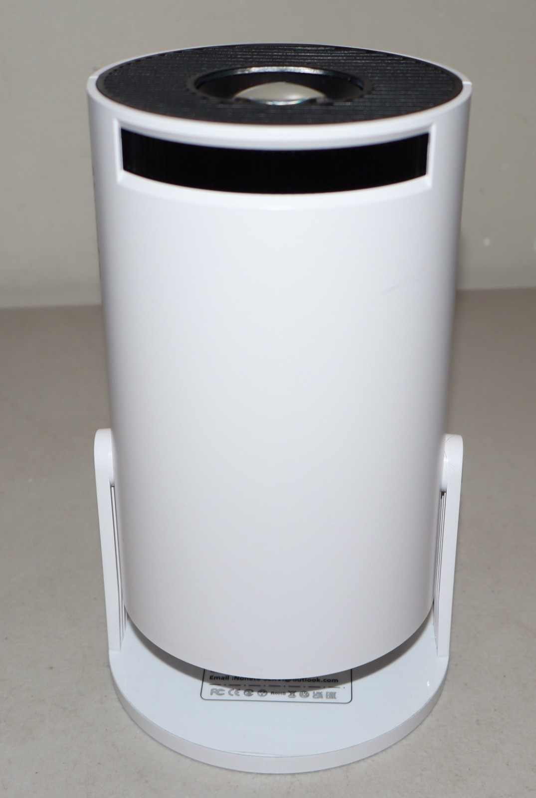 Nonete Mini Projector- Ultra HD - High Dynamic Range - HDMI - USB