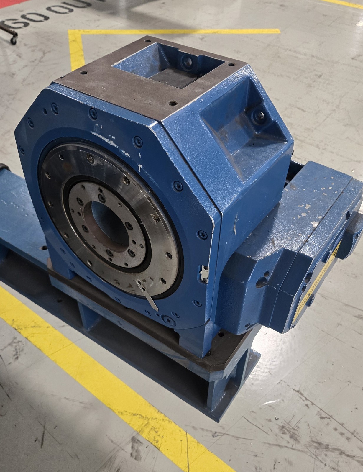 WEISS CR700 TURNTABLE WITH TRUNNIONS ASSEMBLY USED