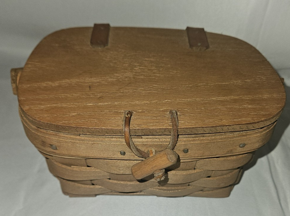 Longaberger 1986 Kiddie Purse Tea Basket With Handle