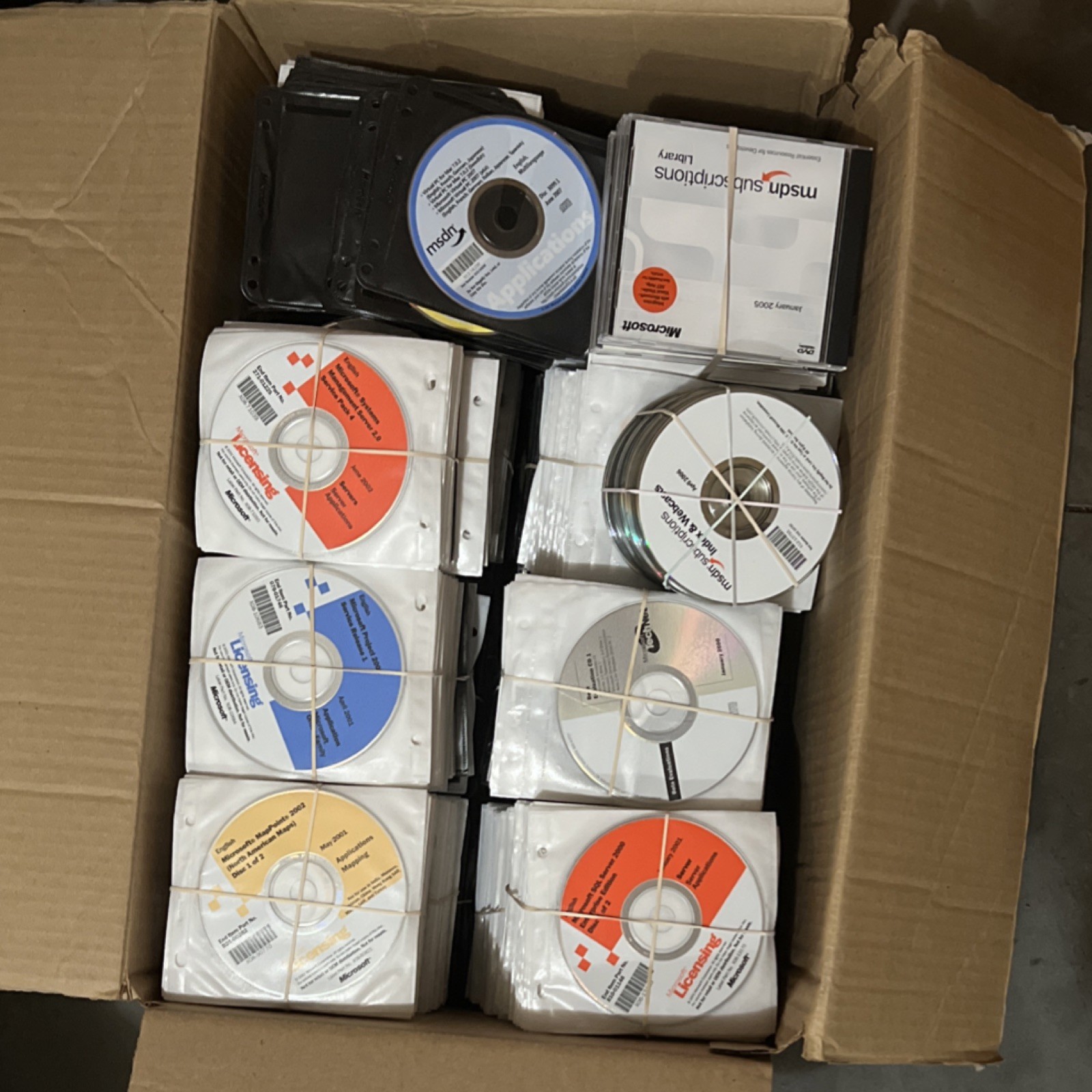 Microsoft Technet, MSDN and Licensing CD’s and DVD,s w/ binders 1999-2014
