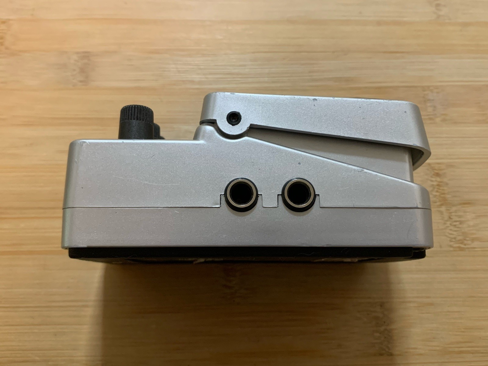 Behringer DD400 Digital Delay Guitar Pedal