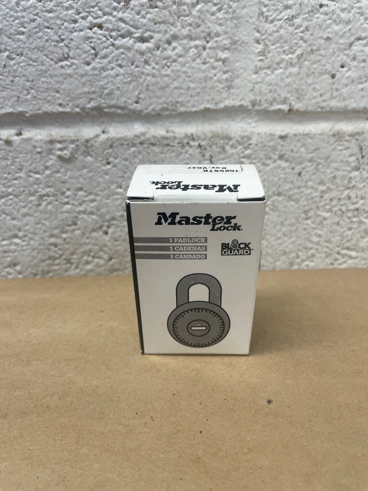 MasterLock V647 Combination Padlock - Lot of 2