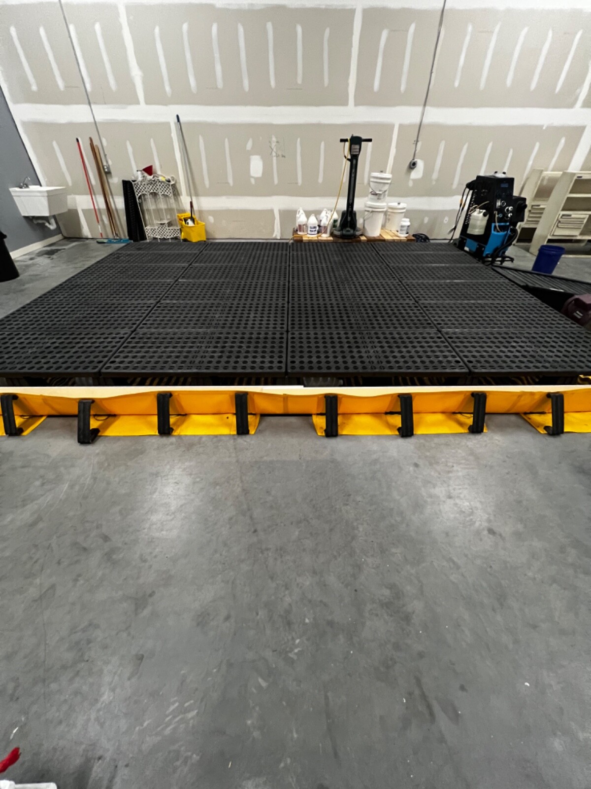 Versa Wash Station (12x16), Rug Sucker brand, Rug Washing Pit/Station