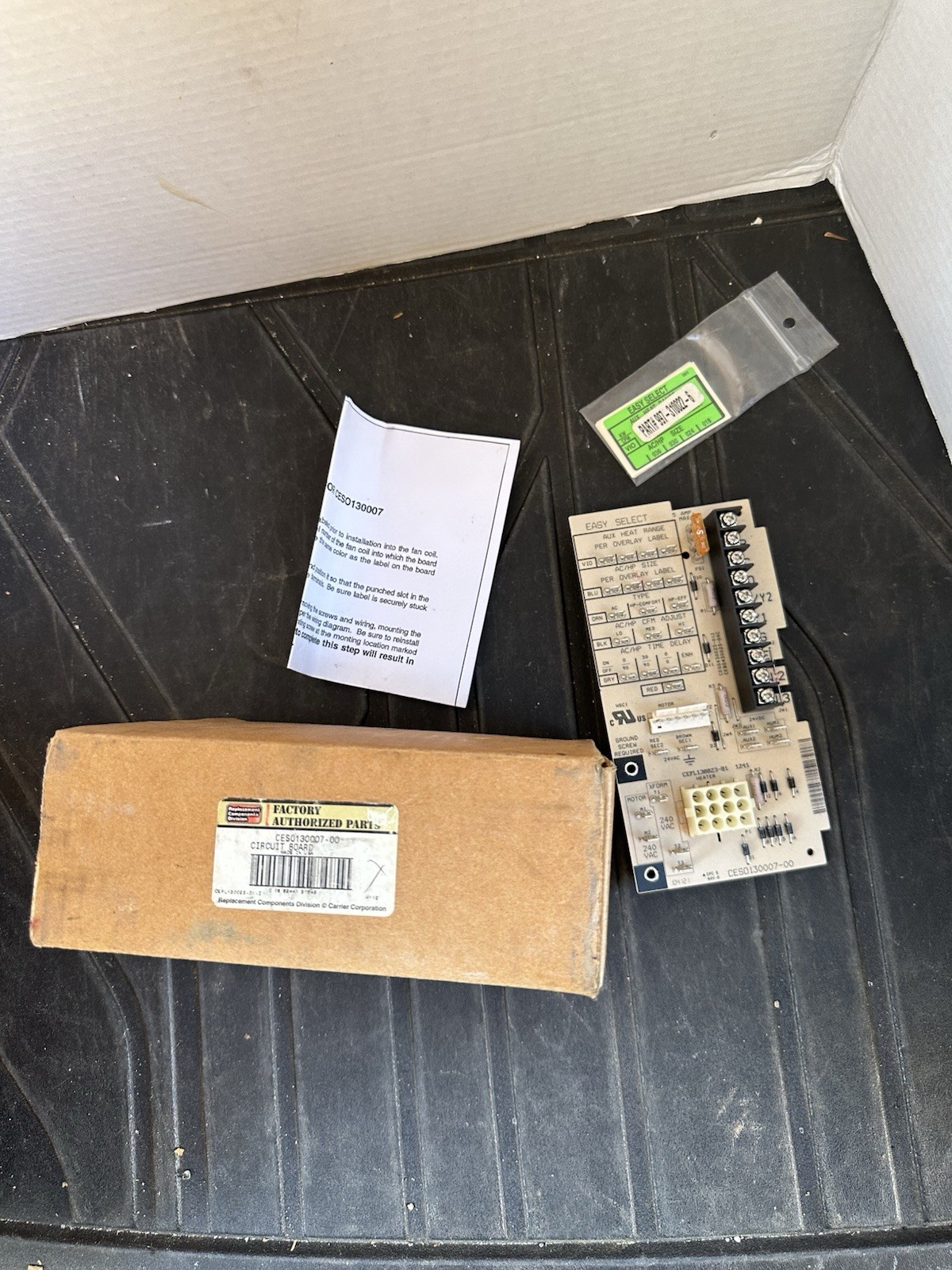 NEW - Carrier Bryant Control Board CES0130007-00 NOS