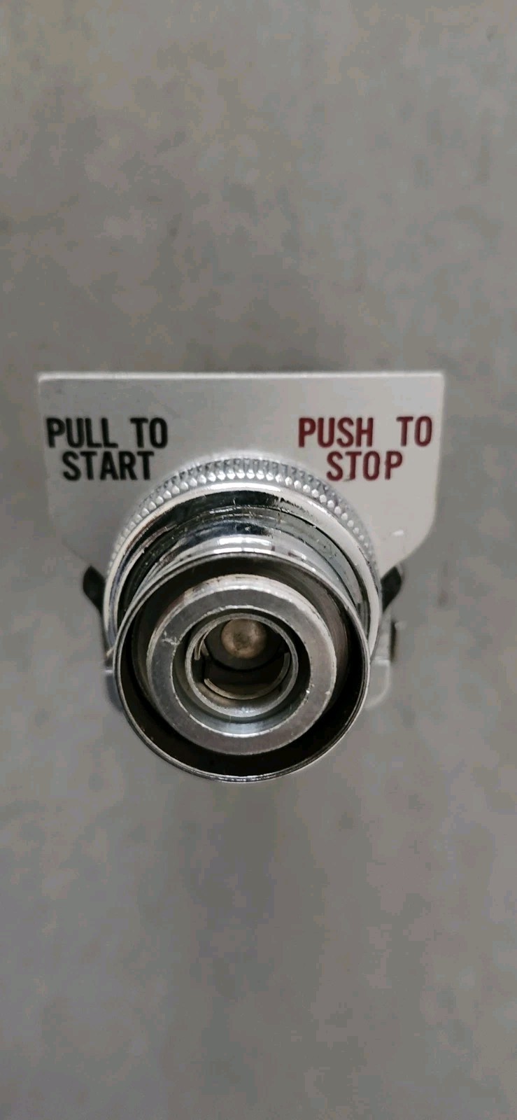REESE 4390 979 PUSH PULL BUTTON