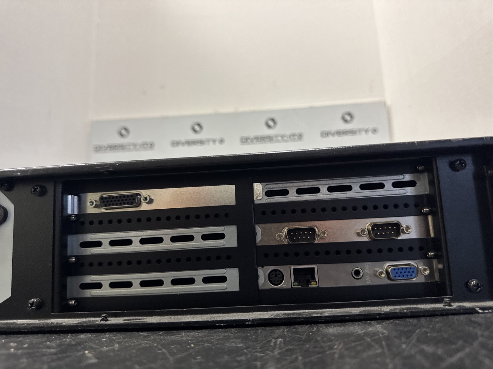 VINTEN Radamec RACK 220GB System Controller - PC CONTROLLER PEDESTAL STUDIO