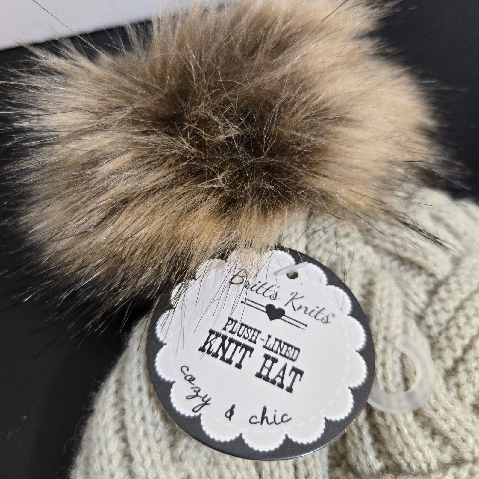 NWT Britts Knits Womens Cream Knit fleece Lined Beanie Hat Fur Pom Pom gorpcore