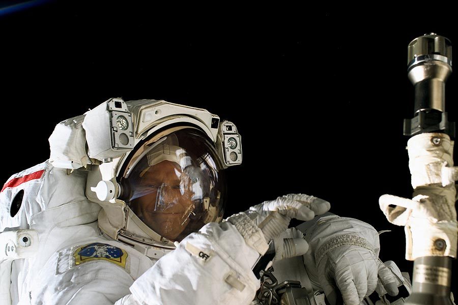 NASA ASTRONAUT PIERS J. SELLERS DISCOVERY 8x12 GLOSSY PHOTO PRINT