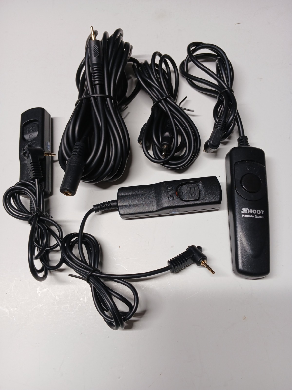3 Wired Remote Shutter Releases for Canon Fujifilm Olympus 2.5mm Port