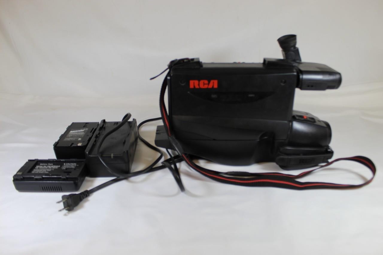 RCA CC4362 VHS DSP3 Video Camera w/2 Batteries & Charger - UNTESTED/AS-IS