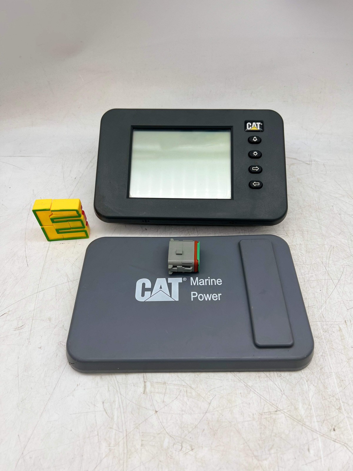 Caterpillar 307-7542-02 MPD Marine Power Display w/ Mount Brkts, Cover, Plug (Us
