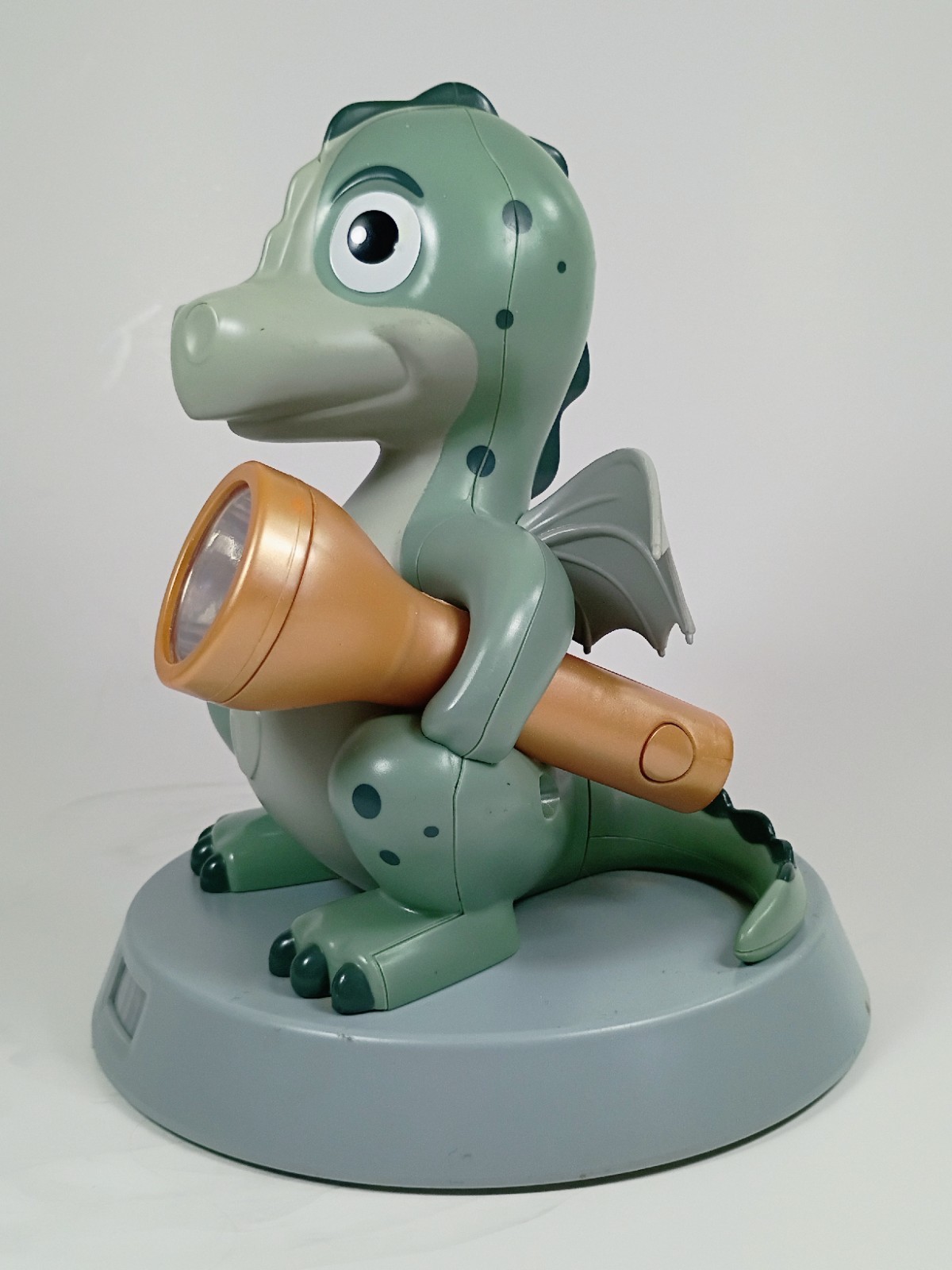 Zidac Winged Dragon Bedtime Guardian Nightlight, Motion Activated. 7" X 6.5".