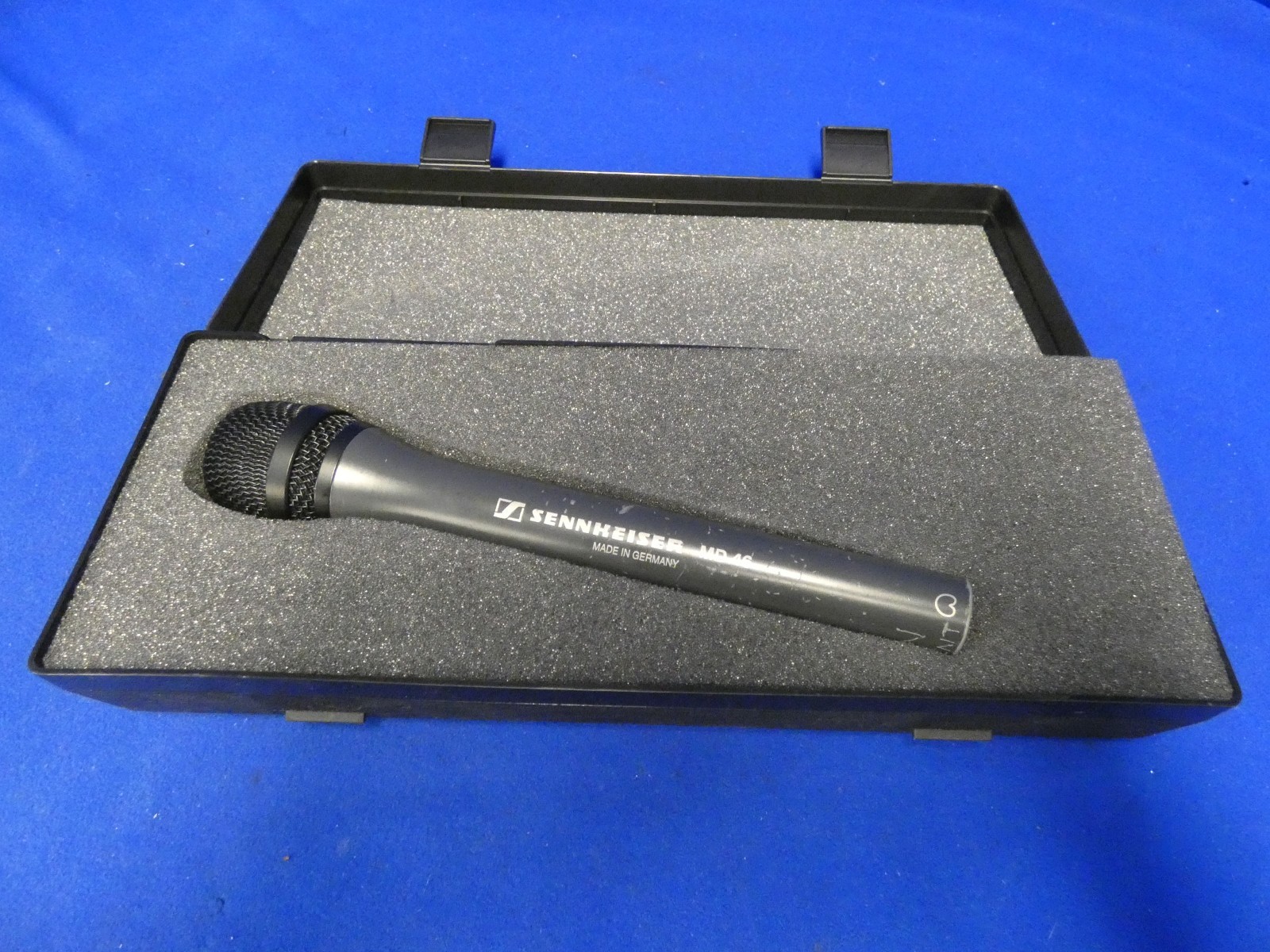 Sennheiser MD 46 Cardioid Dynamic Microphone w/Sennheiser Case