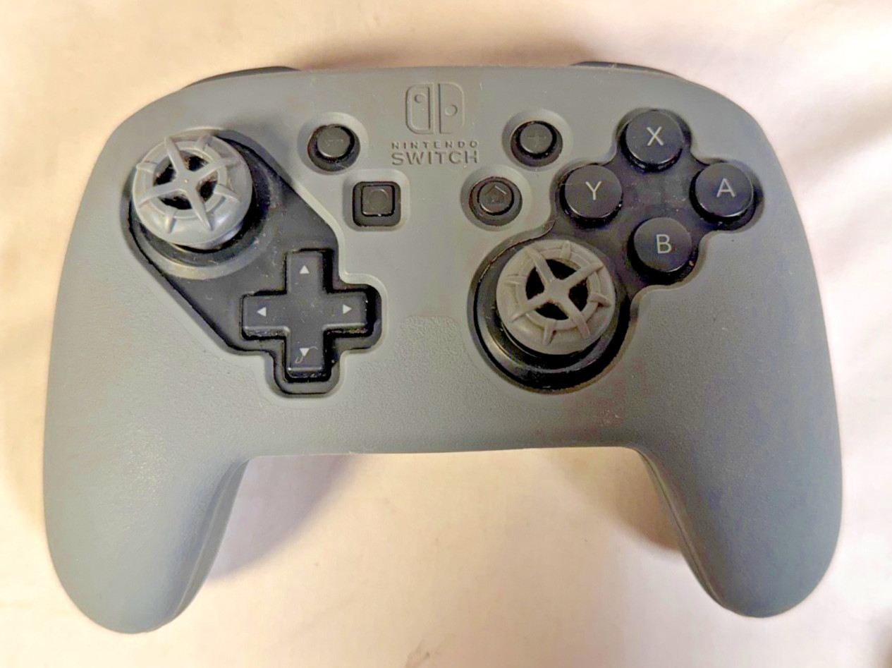 Nintendo Switch Accessory Lot: Charging Dock / Pro Controller / Joy-Con L/R Mini