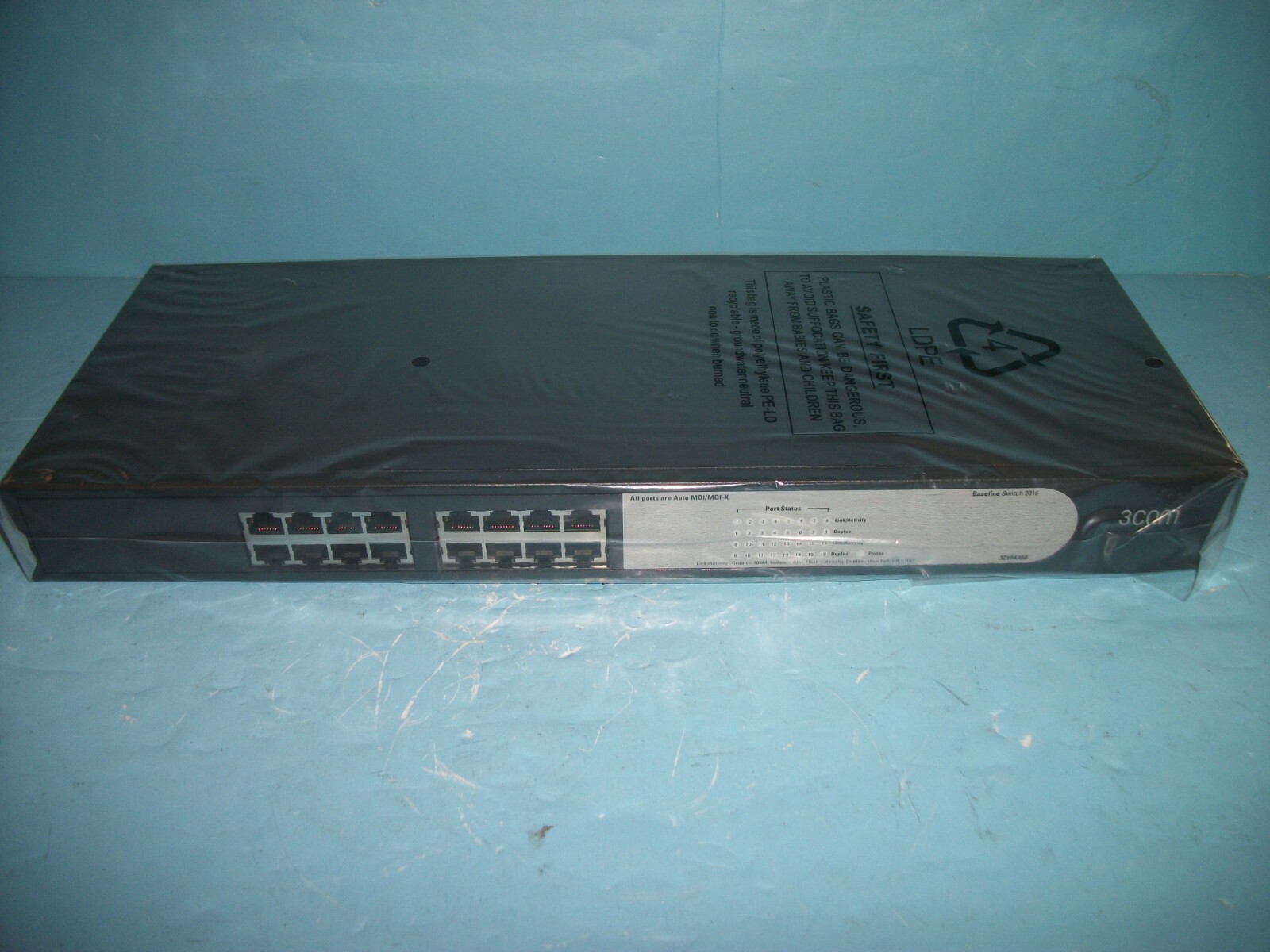 NOS HP V1405-16 DESKTOP SWITCH