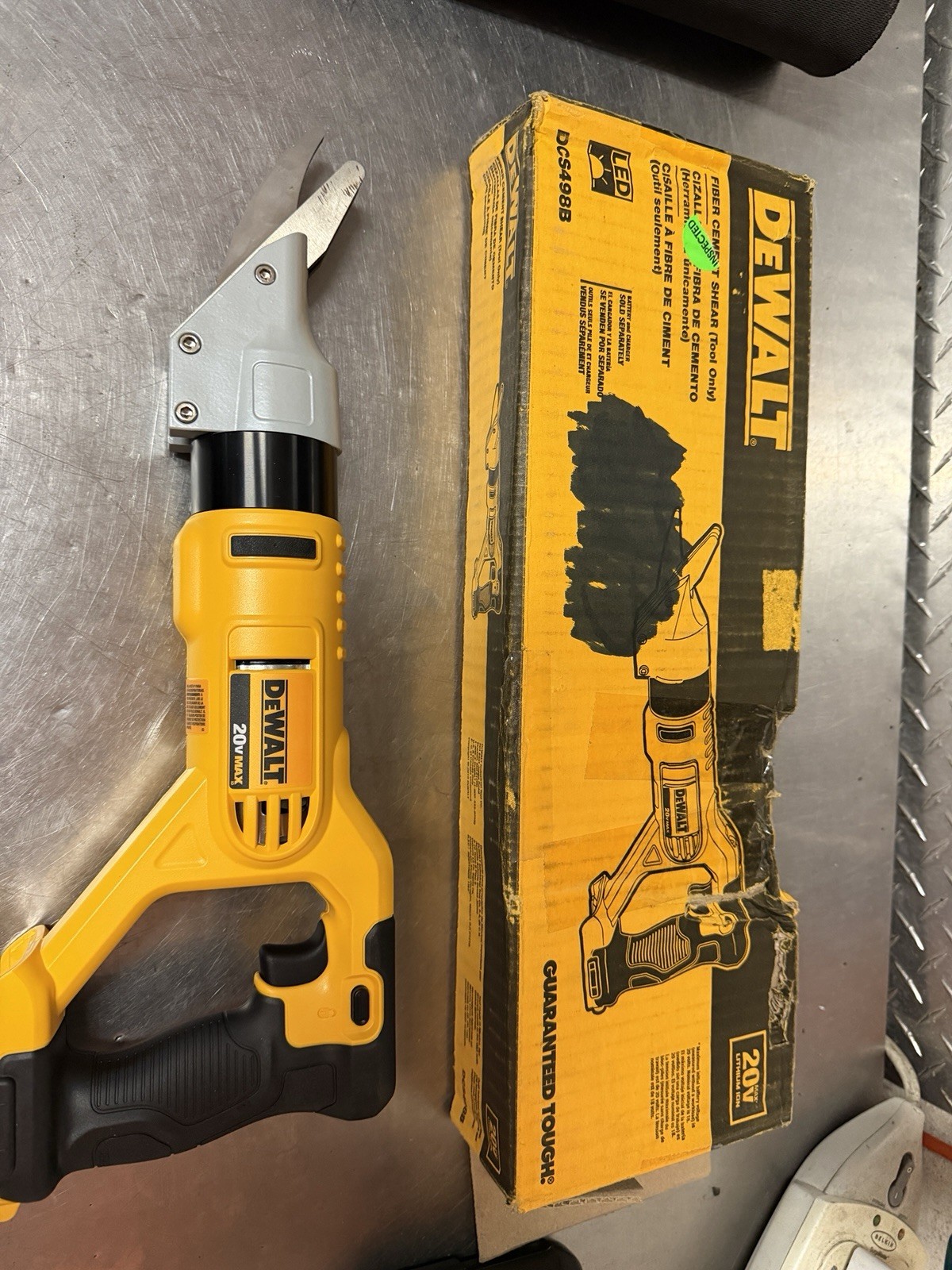 DEWALT DCS498B 20V MAX Lithium-Ion Cordless Shear. Tool only Free Ship