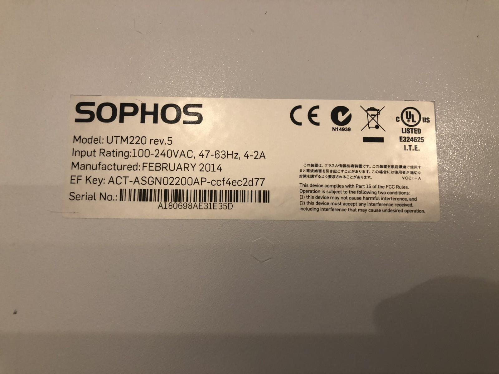 Sophos UTM 220 Rev.5 Firewall Security Appliance