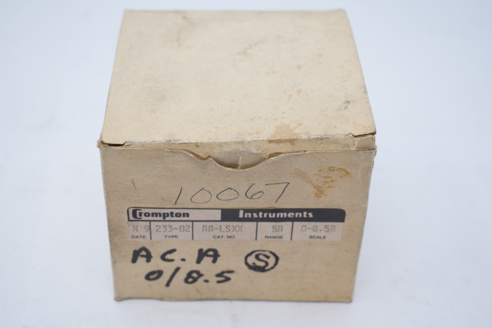 NEW CROMPTON INSTRUMENTS 233-02-AA-LSXX Panel Meter 0-8.5A