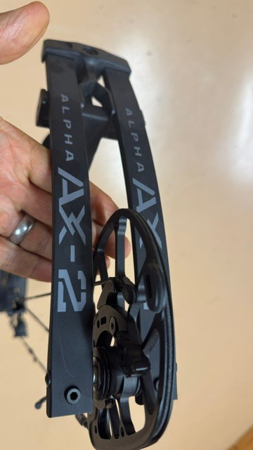 Hoyt Alpha AX-2 29, LH, 70lbs, A mods, Black, w/ QAD Hoyt IMX 2 rest