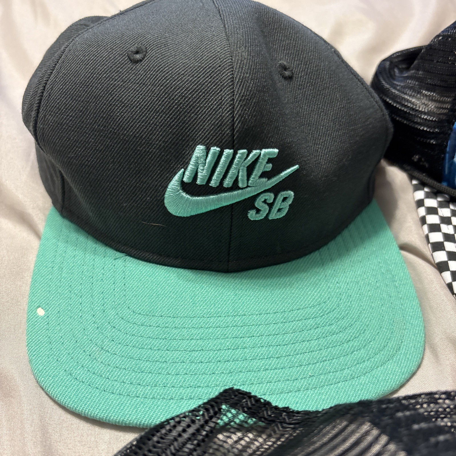 VintageMen’s Snapback Hats Vans, American Eagle, Diamond Supply Co.
