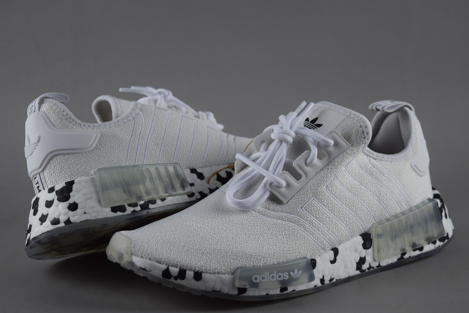 NIB Mens Adidas NMD R1 GZ7921 Sneakers White Color Splash sz 9-13 Shoes