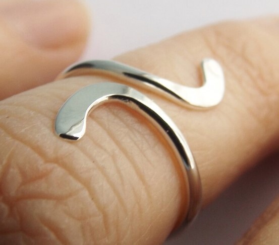 Solid Metal 925 Sterling Silver Women's Stylish Adjustable Toe Ring