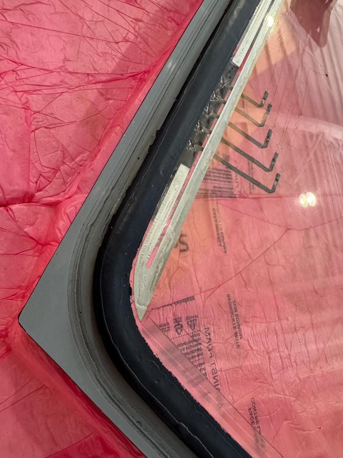 Hawker 800XP Windshield RH P/N NF24016-16 – Parts / Repair – No 8130
