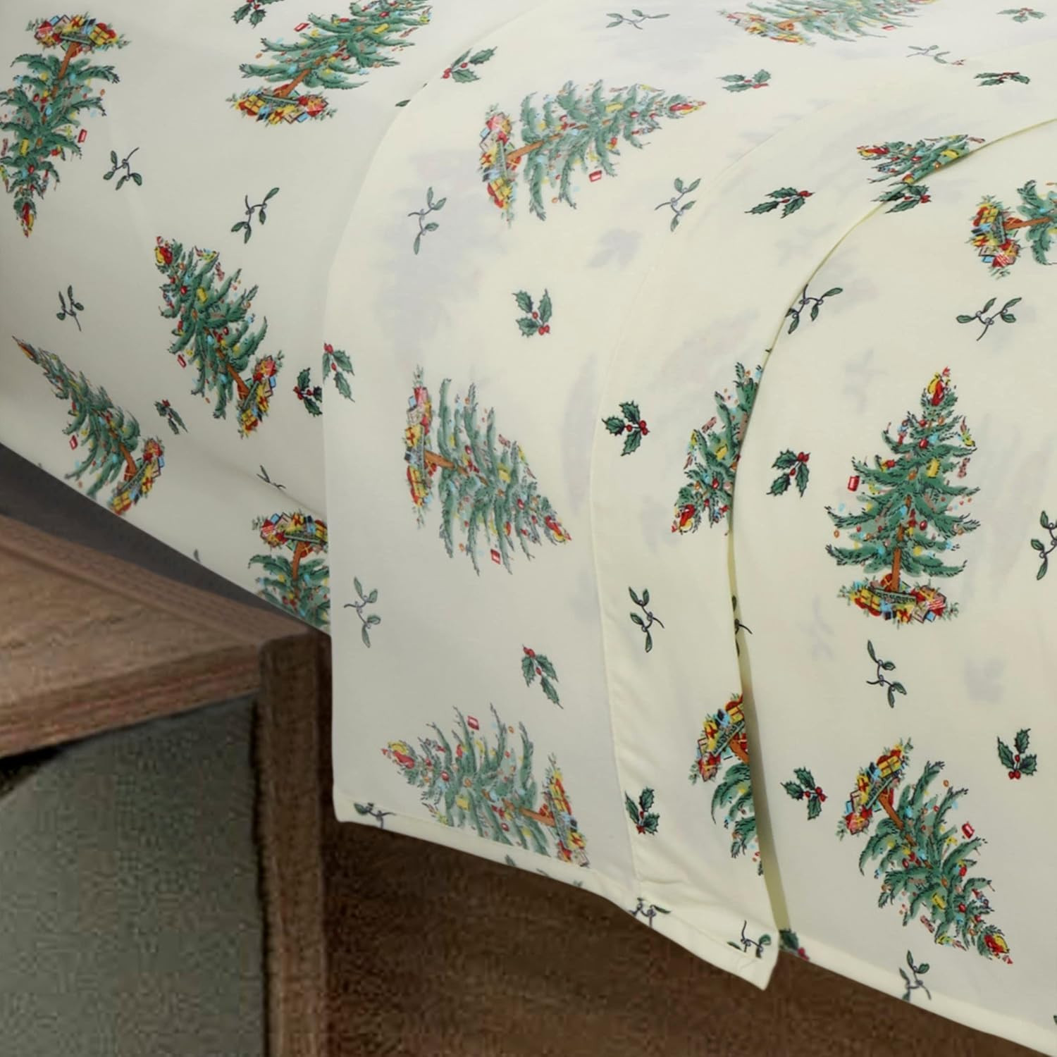 Cozy King Sheet Set with Matching Pillowcases - Christmas Tree Ivory Decor