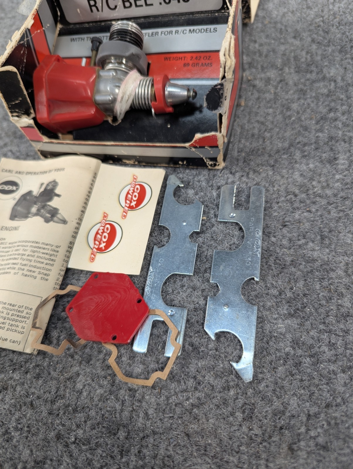 COX R/C BEE .049 No. 360 Model Airplane Engine NIB-Never Ran!