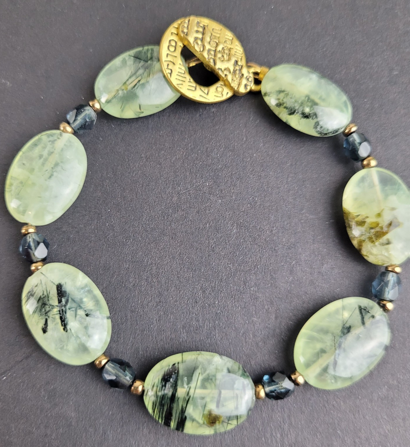 Vintage Green Moss Prehnite Beaded Bracelet 7"