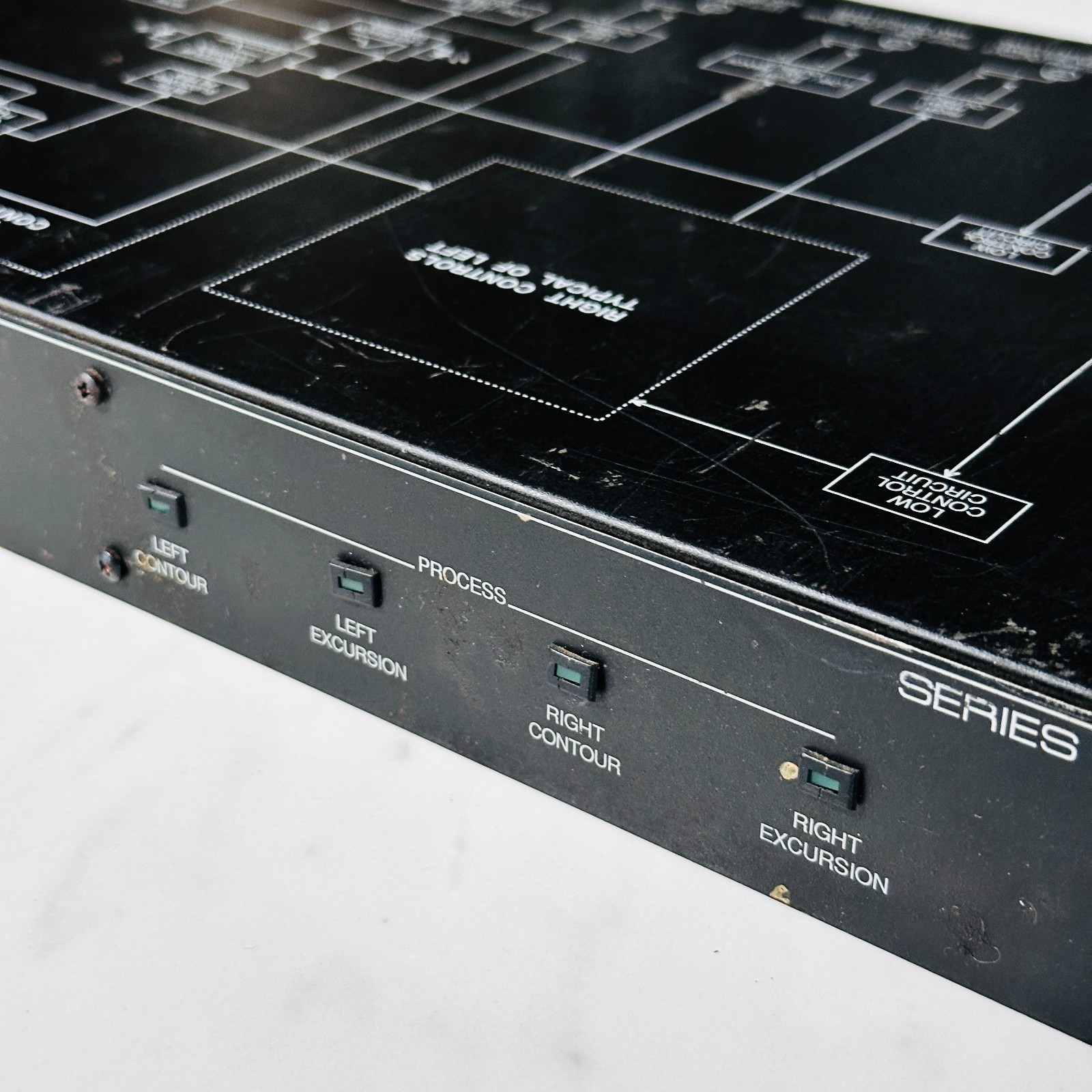 Peavey Dynamic System Controller Full Range / Bi-Amp Series 12
