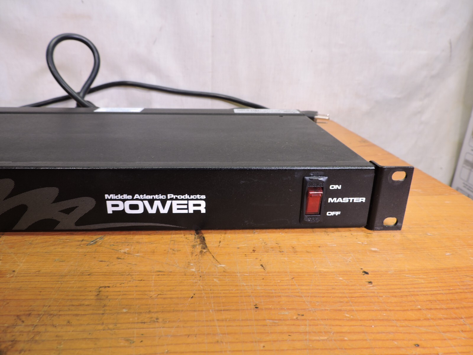 Middle Atlantic PD-915R rack mounted power strip.