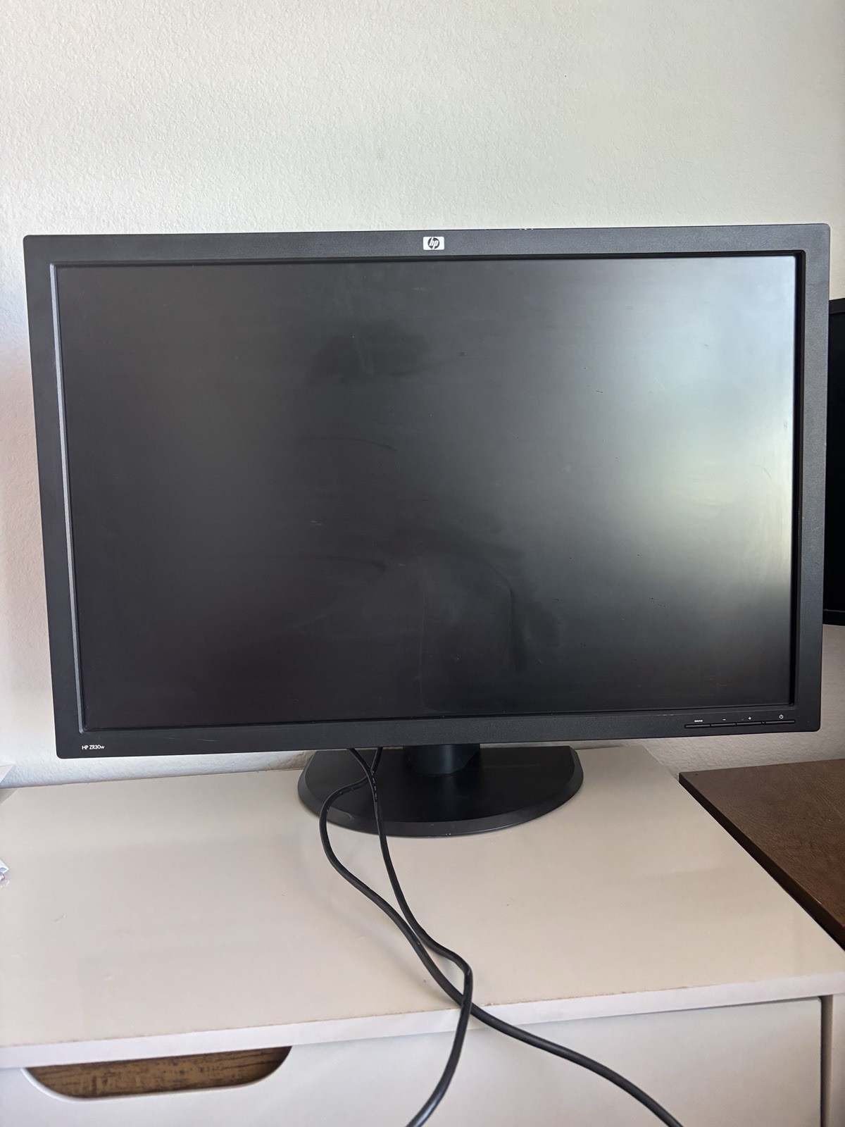 HP ZR30w 29.7" LCD Monitor 2560x1600 16:10 DVI-D DisplayPort Black