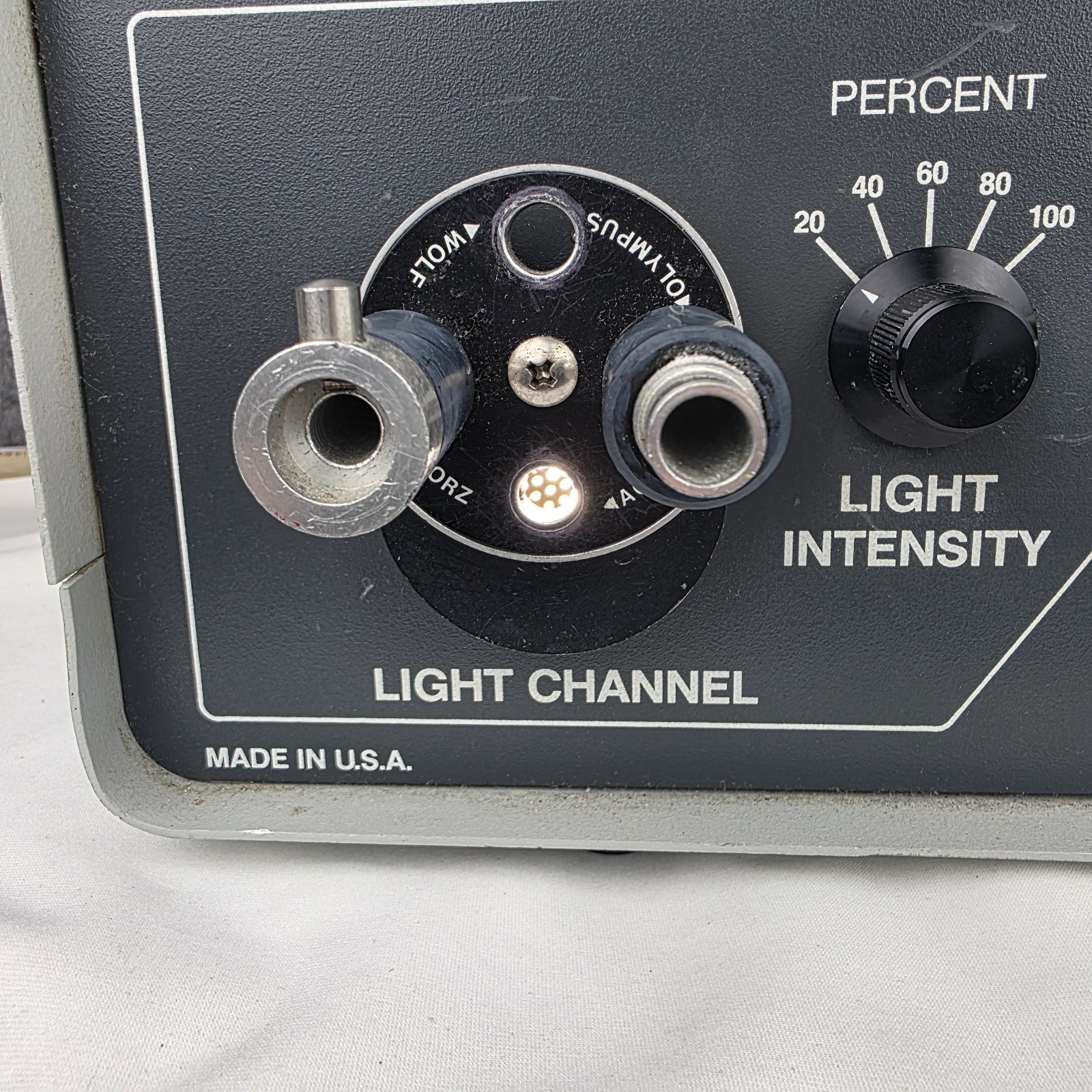 LUXTEC FIBEROPTICS HIGH INTENSITY XENON 1900 LIGHT SOURCE S/N 0960791