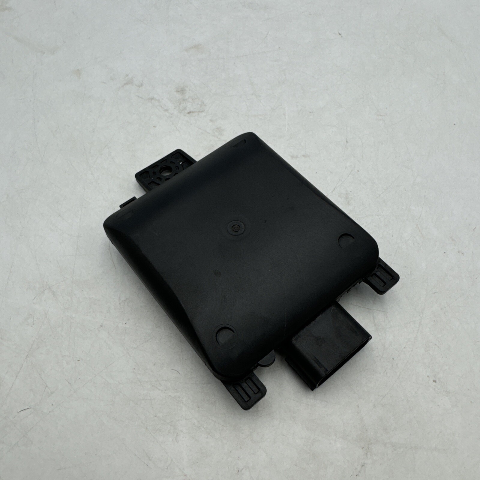 2020 2021 2022 BUICK ENVISION BLIND SPOT RADAR SENSOR RIGHT REAR 84870463 OEM