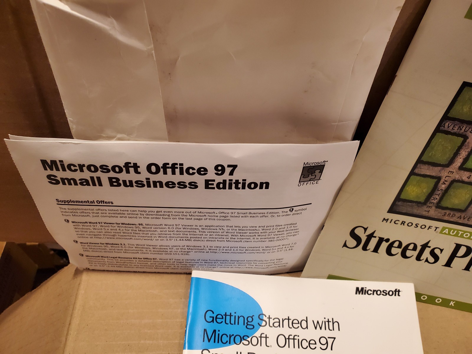 Microsoft Office 97 Small business dition Retail Package - Promotional Sample