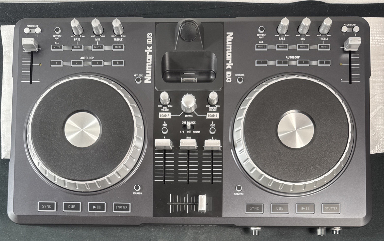 Numark iDJ3 Digital DJ Controller for PC and iPod - W/ Power Supply - Tested