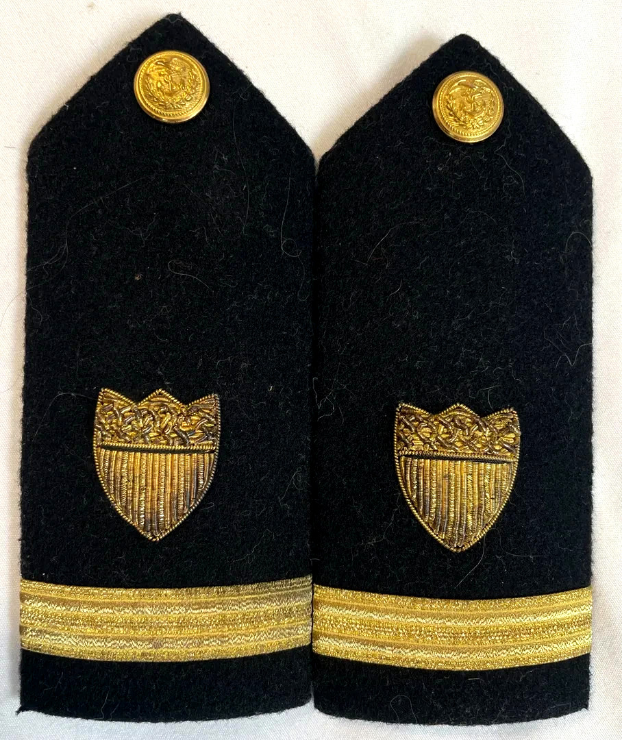 US Coast Guard ENS/O1 Shoulder Boards (2) Male Ensign USCG