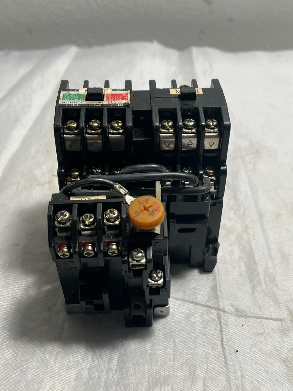 MITSUBISHI S-A11 MAGNETIC CONTACTOR 550V 12A WITH TYPE TH-12 RESET & 110V COIL